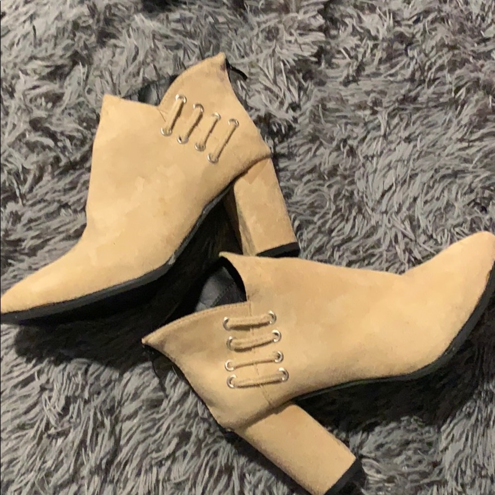Women’s boots